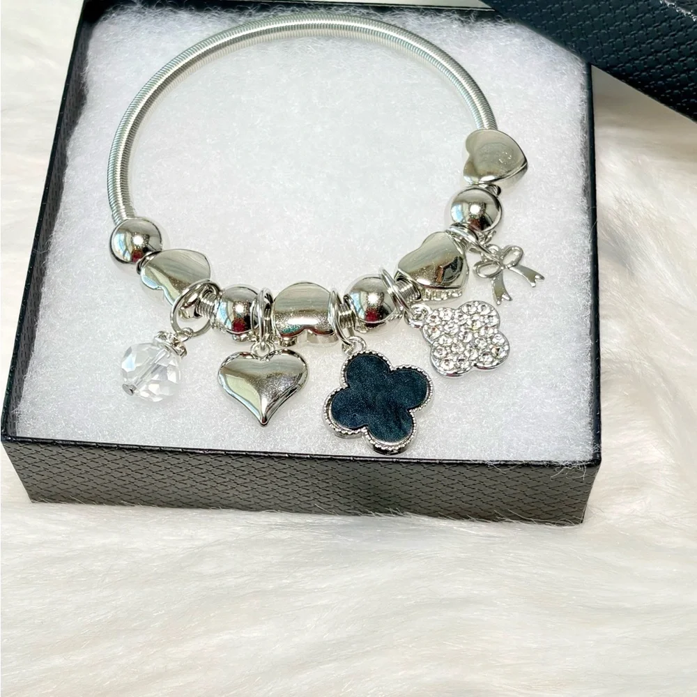 Silver Clover Charm Bracelet with Hearts - Picture 3 of 14